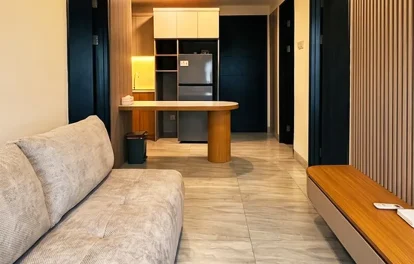 Apartemen 2 Bedroom Collins Boulevard Full Furnished_Cover_1