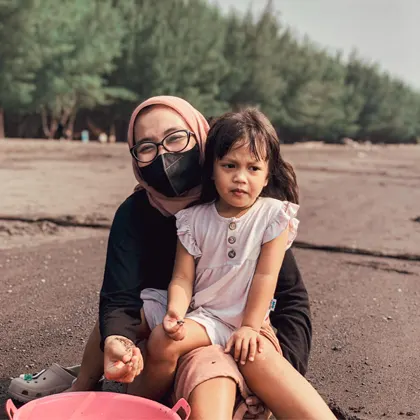 Ratna Dewi Ibu Rumah Tangga